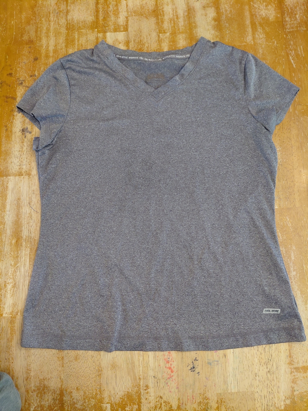 Athletic Works Women's Gray V-Neck Short Sleeve Tee